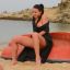 Таиссия Шанти чудит на безлюдном пляже